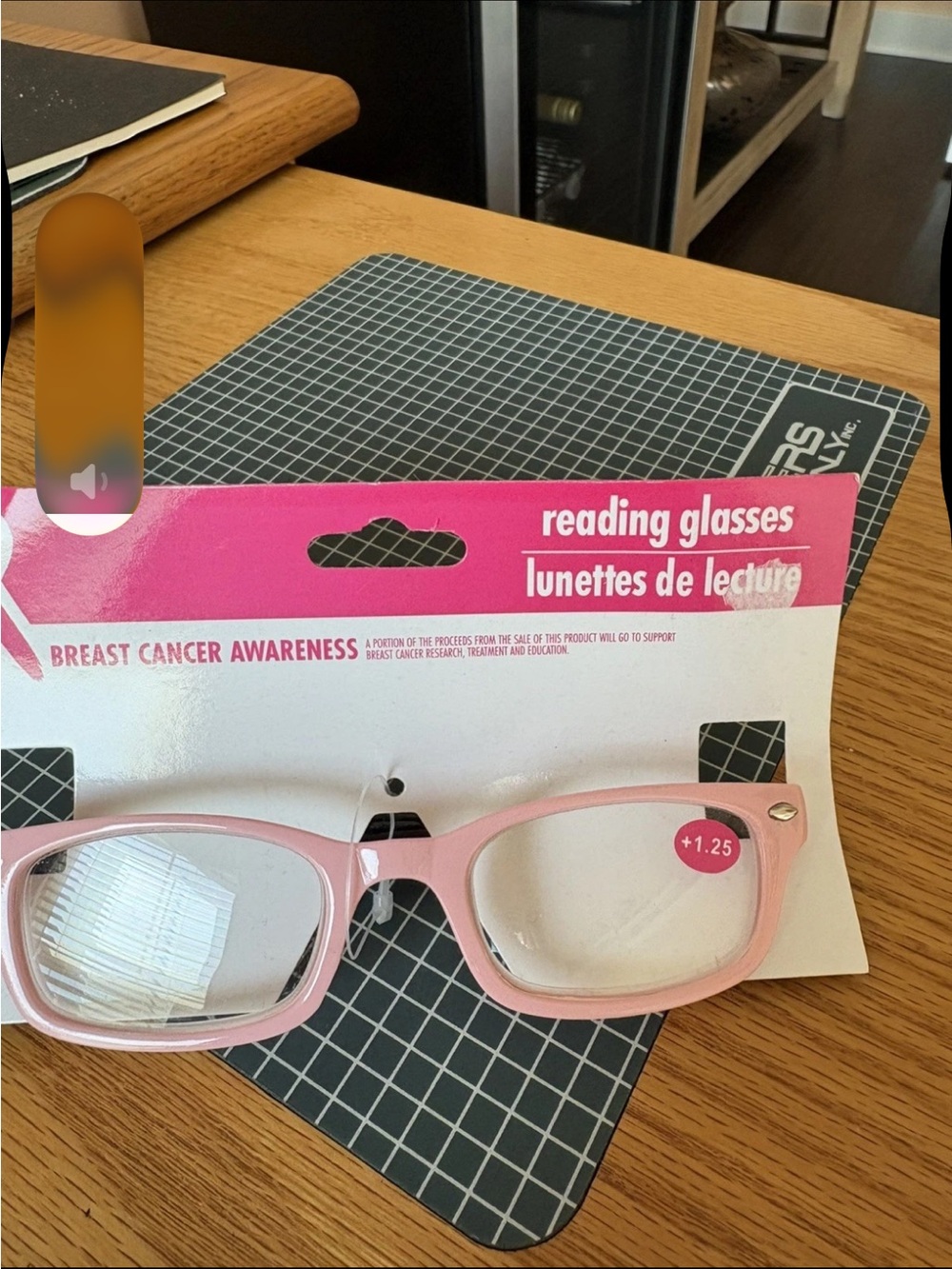 Breast cancer awareness Reading Glasses 1.25 pink. New